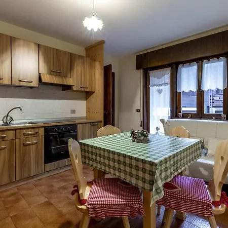 Des Alpes 2 Apartamento Canazei