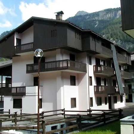 Apartamento Des Alpes 2 *